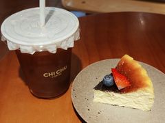-彳亍咖啡·这里(水湾路店)