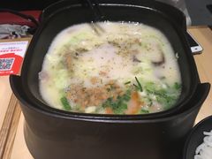 -阿香米线(余姚五彩城店)