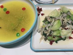 -三江源美食城