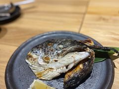 盐烤三文鱼头-隐泉之语日式料理(王府中环店)
