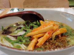 -百春原湖南牛肉粉(百联世纪店)