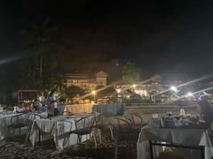 -亚龙湾希尔顿自助餐厅·海鲜·烧烤·沙滩BBQ·现场乐队