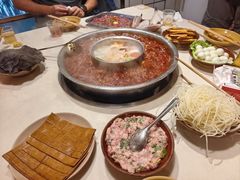 -岗上渣渣老火锅(两路口店)