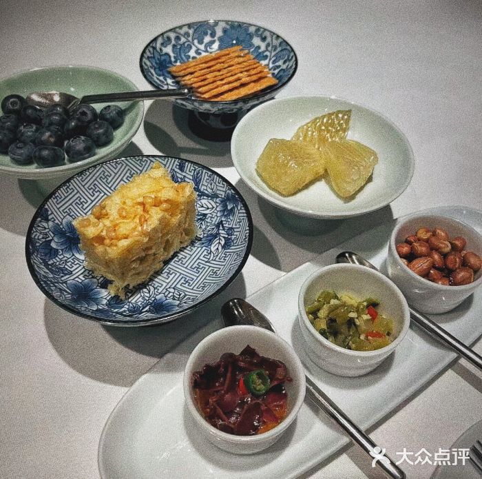 新荣记(新源南路店)杏仁饼图片