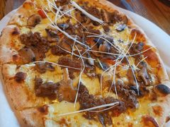 烤牛肉披萨-I HOLIC艾豪丽披萨(KKone店)