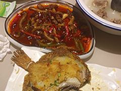-老码头黑皮肘子锅包肉(赣水路店)