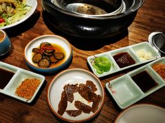 -明洞阿姨·韩式酱蟹烤肉·创意料理(三元桥店)