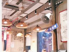大堂-炉小二铜锅牛蛙•川湘菜(三里屯店)