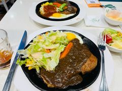 -汤姆家的牛排意面披萨(新城市广场店)