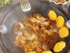 -粘豆包柴火铁锅炖