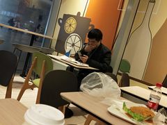 -德克士(虹桥火车站店)