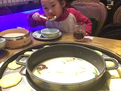 -三人行骨头王火锅(长寿店)