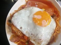 雞扒午餐肉焗意大利粉-八爷茶餐厅