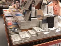 -西西弗书店(城西银泰城店)