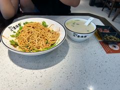 -阿达师傅鱼汤面