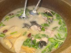 -咕嘟草帽鱼·牛奶一样的鲜鱼汤(包河万达广场创始店)