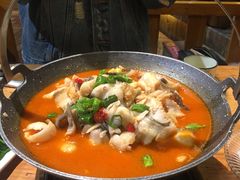 -老滇山寨•云南特色菜•地方菜•民族风情歌舞表演(金碧店)