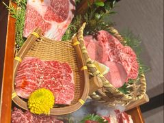-山川小町·极番烧肉(新地假日广场店)