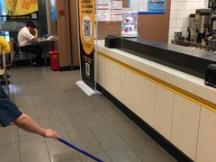 -麦当劳(轻轨曹杨路店)