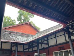 -峨眉山报国寺