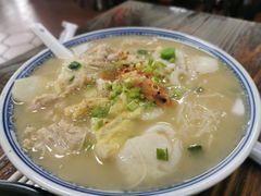 -亚忠小吃店(曾厝垵店)