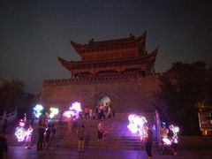 -巴陵广场
