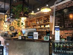 -初见咖啡(青大路店)