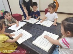 -童学馆·诗书礼乐少儿国学(光谷天地店)