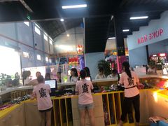 -嘿哟动霸CHUA·新潮玩运动娱乐中心·蹦床滑冰团建乐园