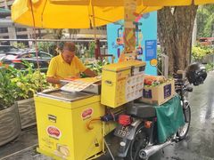 -詹爷爷乌节路街头冰淇淋