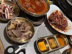 -草家酱蟹炭火烤肉店(珲春南路一店)