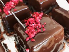 -UNI UNI(环亚凯瑟琳店)