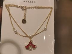 -名创优品(北京新中关购物中心地铁层店)