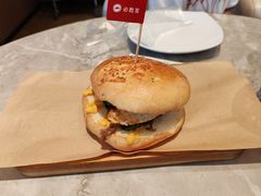 -必胜客(尹山湖歌林公园店)