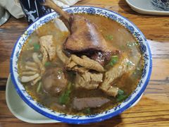 -叶新小吃店(来凤小区总店)