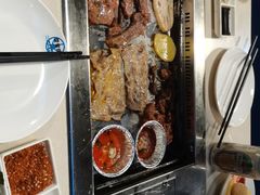 -爱客得牛排海鲜烤肉·火锅自助(春熙路黑金好店)