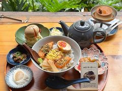 -啢啢茶寮(芳华横街店)