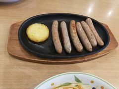 特色烤肠拼盘-萨莉亚意式餐厅(苏州食百家店)