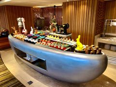 自助取餐区-广州中心皇冠假日酒店·汇点大堂吧