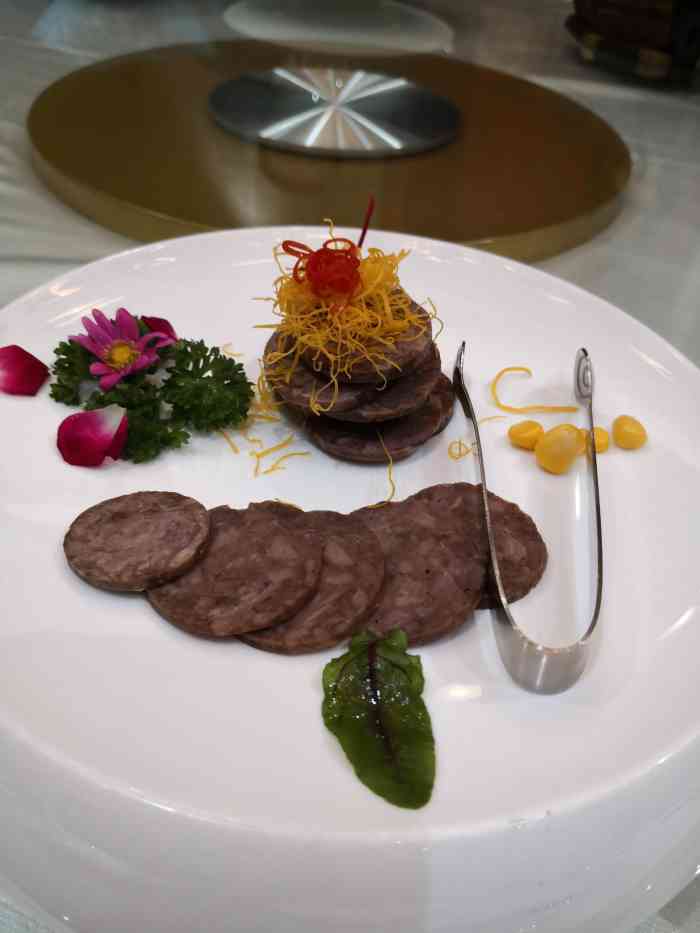 名士宴粤菜湘菜餐厅-"大众点评团的158的双人套餐.餐厅的环境.