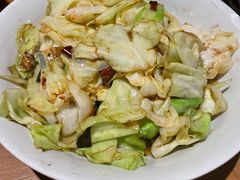 手撕包菜-吃饭皇帝大土家民族菜(正大广场店)