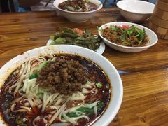 -中和裴氏蹄花(府河路店)