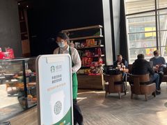 -星巴克(七宝领展广场1F店)