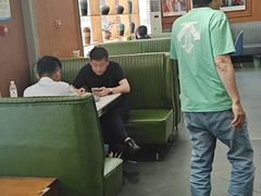 -高玛纳驴肉火烧(一世界店)