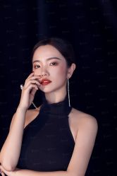 -onlygirl摄影美学馆高端定制(江滩店)