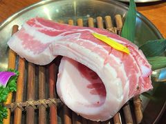 厚切猪五花-西塔老太太泥炉烤肉(万柳华联店)