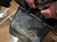 -小苍兰风铃草·礼物蛋糕(沈阳店)