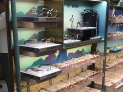 -MUJOSH木九十眼镜(月星环球港B1店)