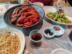 -肥肥虾庄·金牌油焖大虾(东湖欢乐谷店)