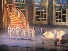 -交通银行前滩31演艺中心